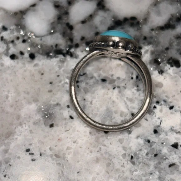 Turquoise Sterling Silver Ring - Picture 3 of 7